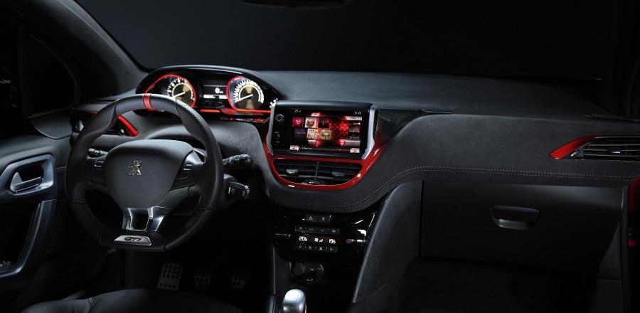  Peugeot 208 GTi Concept 2012 года  (фото 6 из 26)
